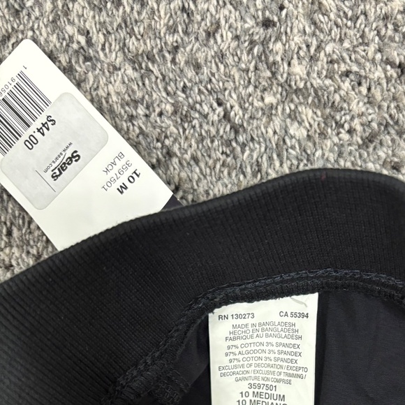 Lee Women’s Bermuda Roll Up Roll Down Shorts Size 10 Cotton/Spandex - Picture 4 of 4